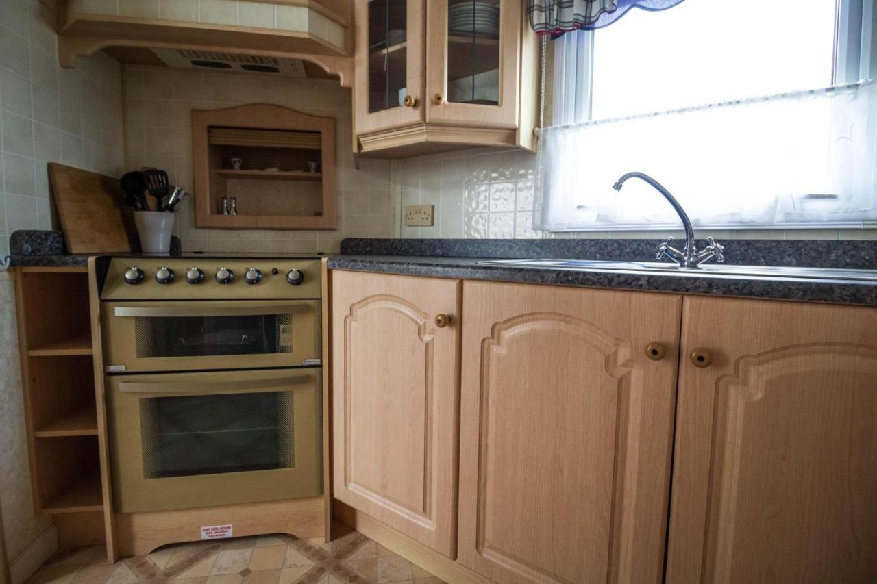 Hotel Brilliant Caravan For Hire At Manor Park In Hunstanton Norfolk Ref 23176K Exteriér fotografie