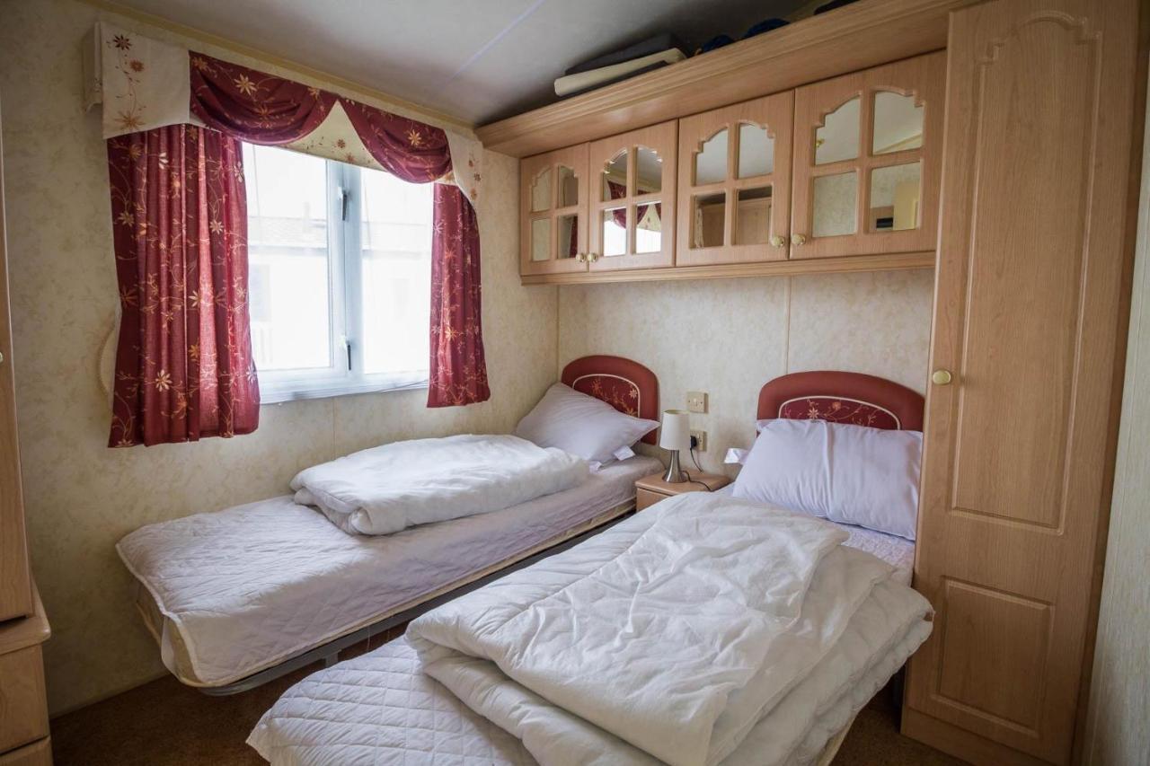 Hotel Brilliant Caravan For Hire At Manor Park In Hunstanton Norfolk Ref 23176K Exteriér fotografie