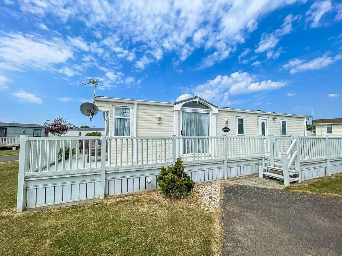 Hotel Brilliant Caravan For Hire At Manor Park In Hunstanton Norfolk Ref 23176K Exteriér fotografie