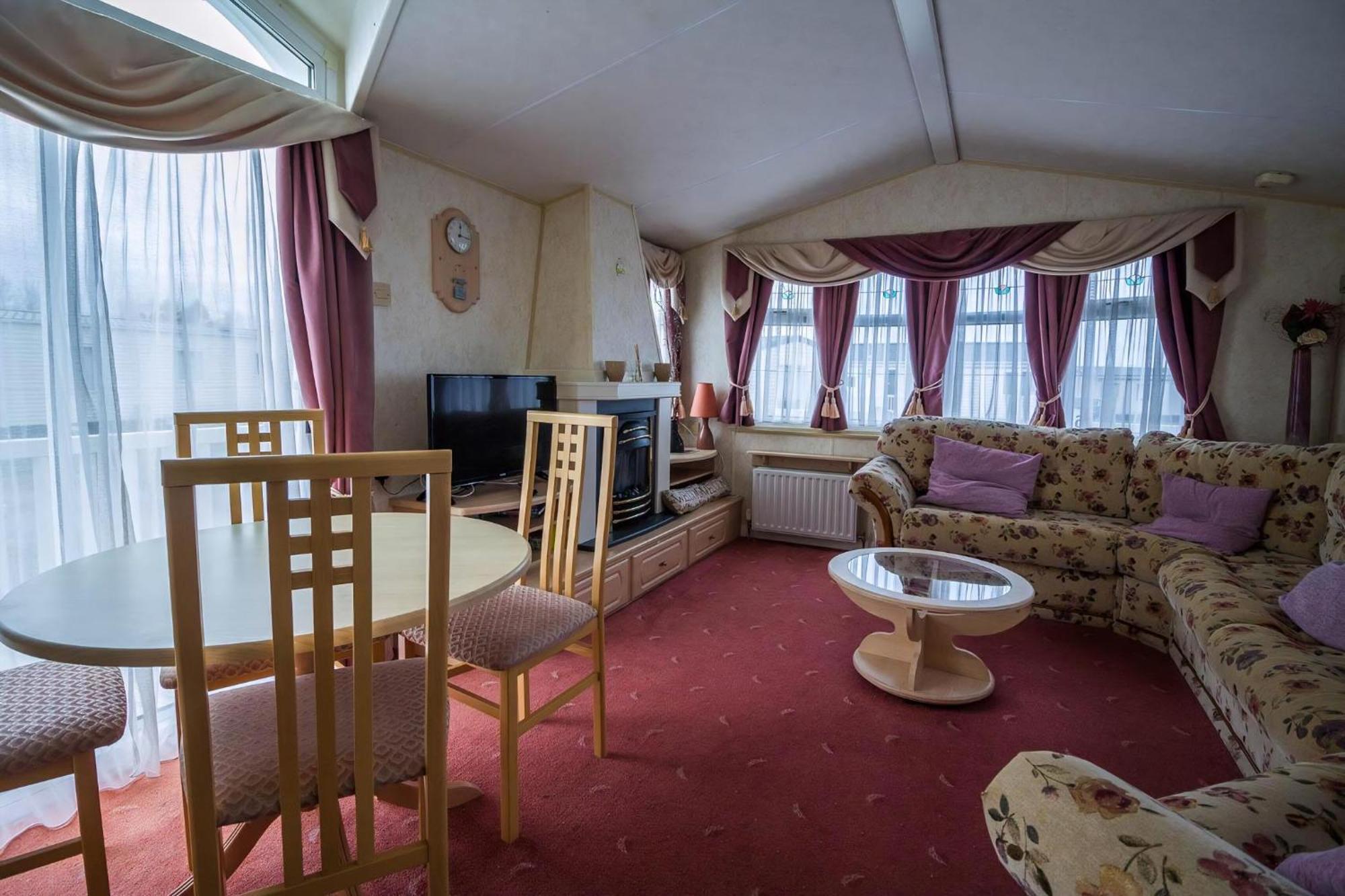 Hotel Brilliant Caravan For Hire At Manor Park In Hunstanton Norfolk Ref 23176K Exteriér fotografie
